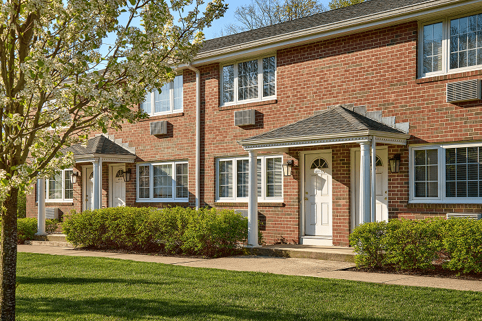 FARMINGTON COURT